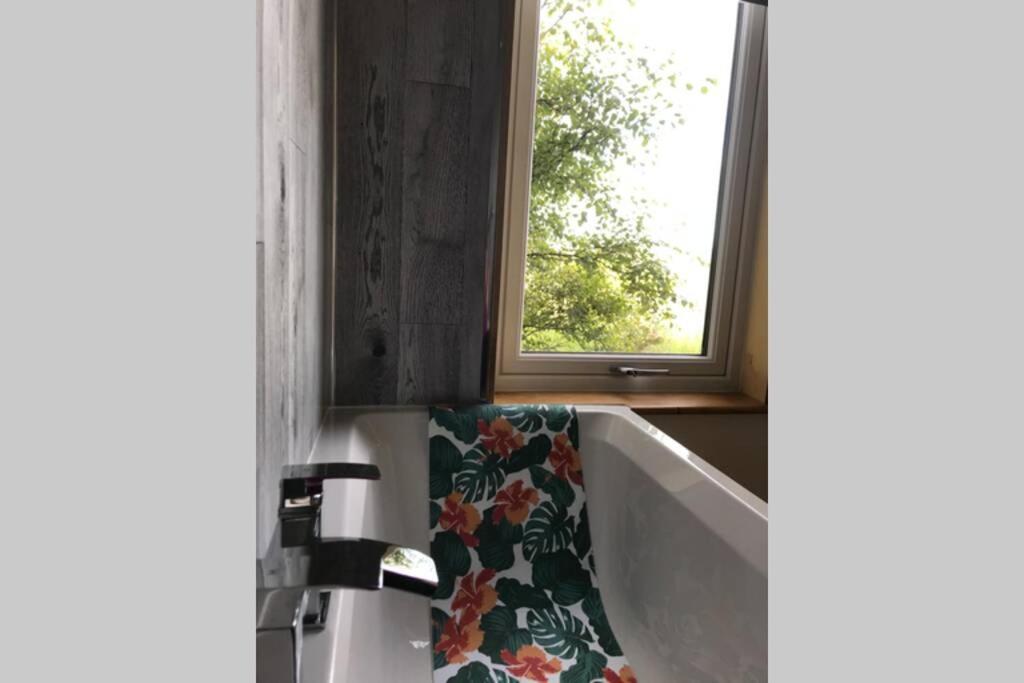 The Hideaway Apartment Orbost ภายนอก รูปภาพ